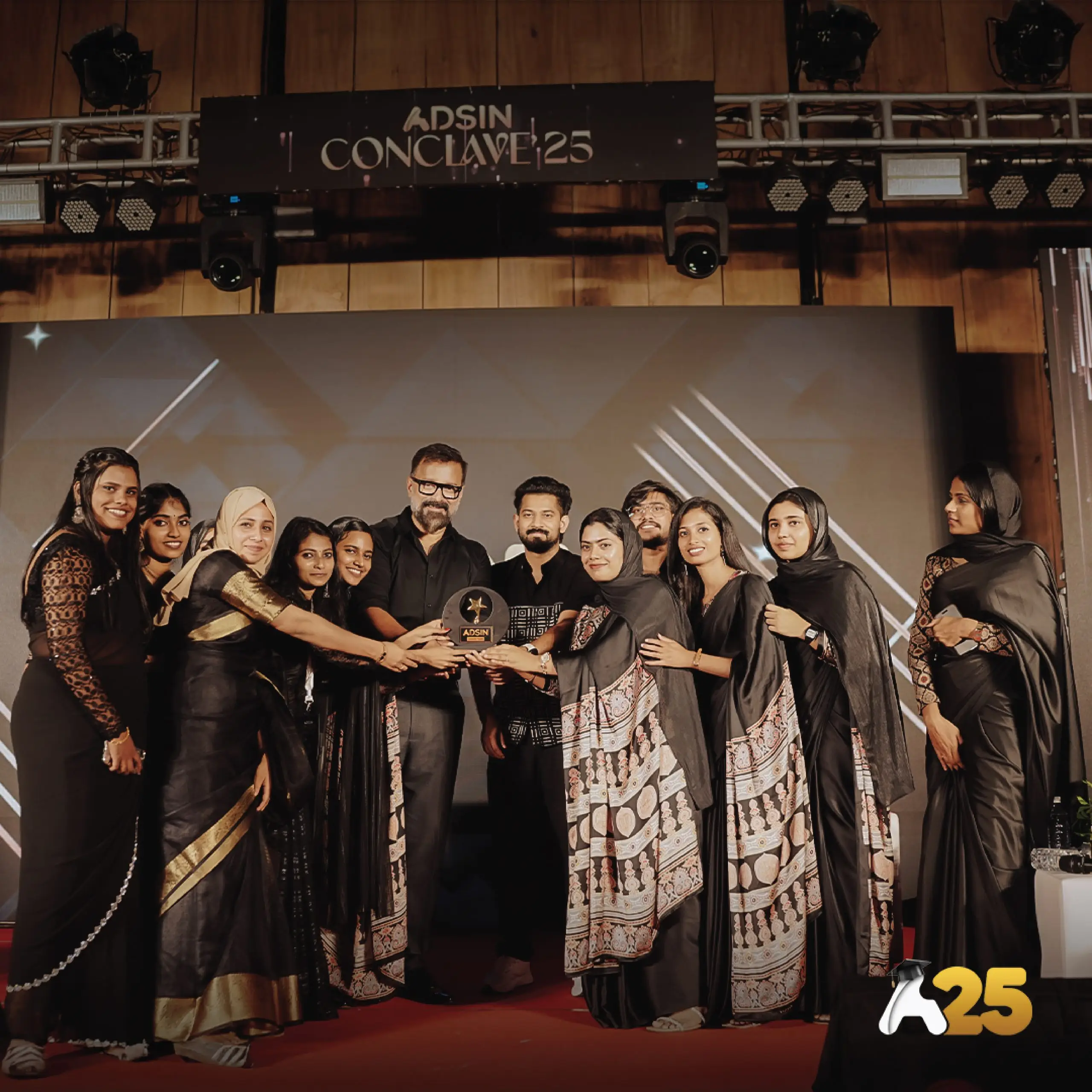 Award at conclave for our Best digital marketing institute in Calicut